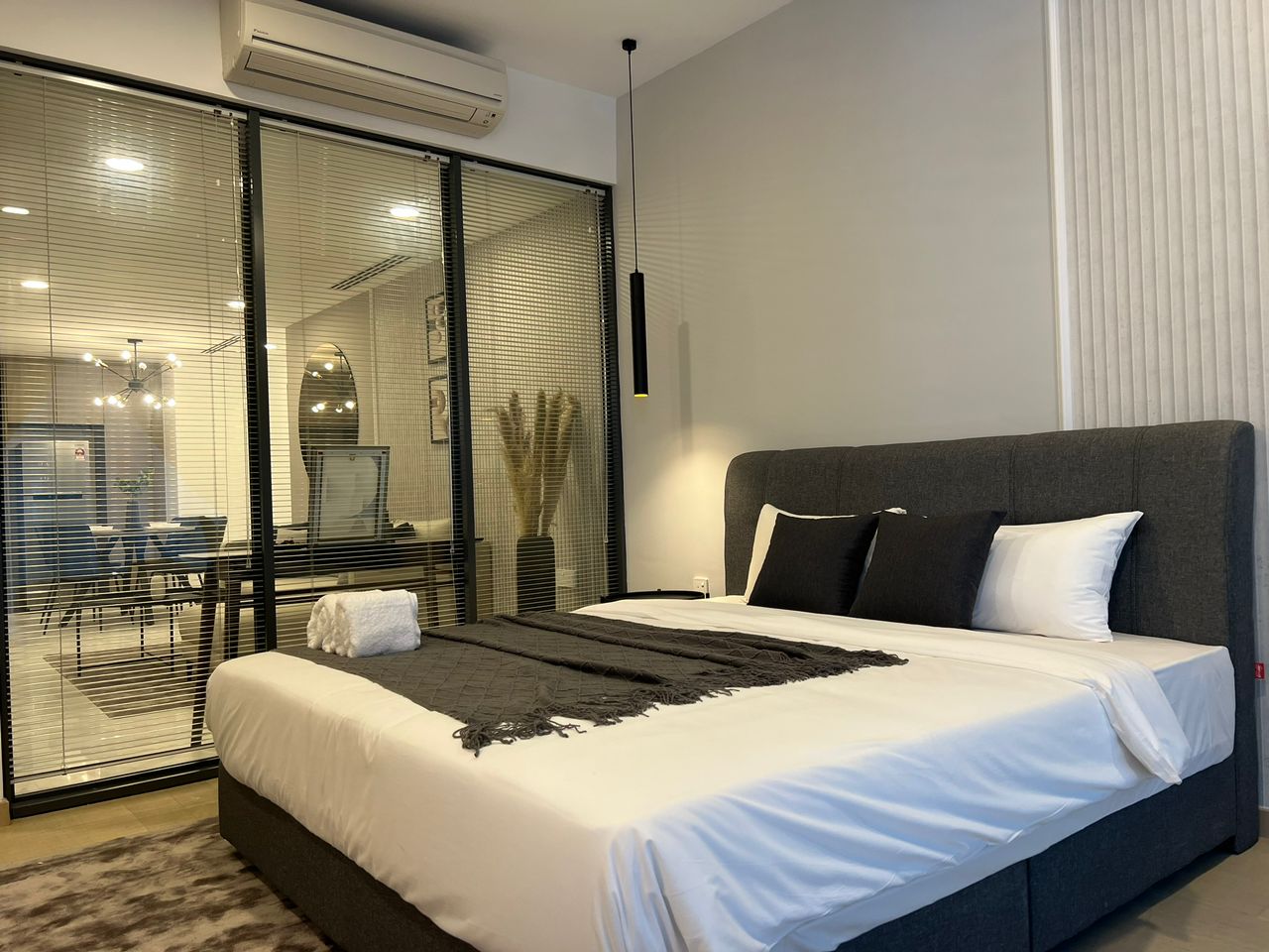 Eaton Residences 1BR Apartment